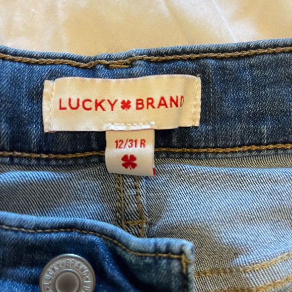 Lucky Brand ankle-length jeans. Frayed hem. Size 12 - Picture 3 of 8